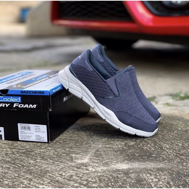 Sepatu SKECHERS EQUALIZER 4.0-REVIVIFY NAVY/GRAY 232064/NVGY (MEN)