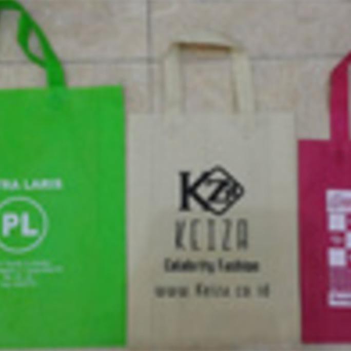 

Tas Promosi & Tas Souvenir Spunbond