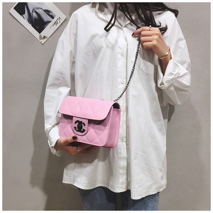 Tas Selempang Wanita Fashionable Bordir Benang Kotak