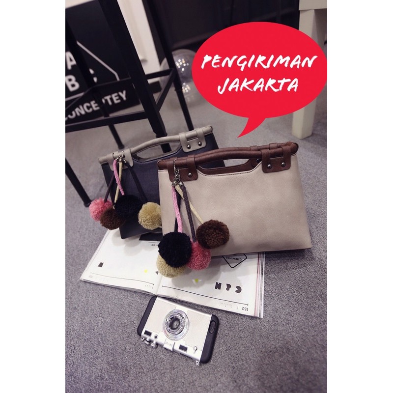 TAS SELMPANG WANITA IMPORT BQ1383