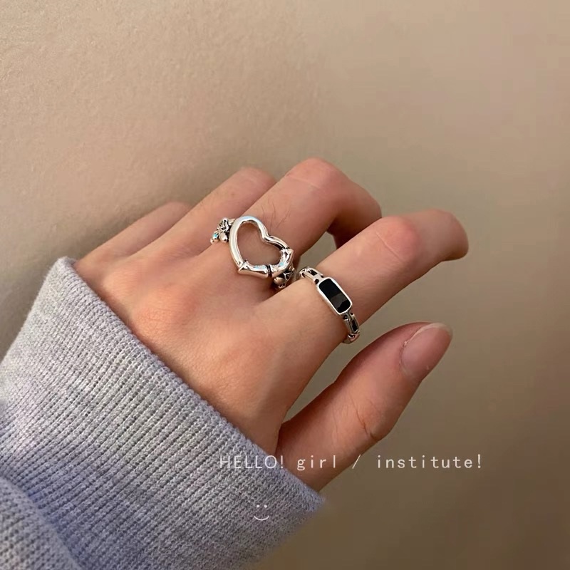 Set Cincin Model Hollow Bentuk Hati Warna Silver Untuk Wanita