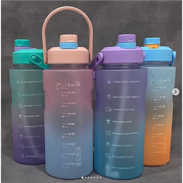 Botol Minum motivasi 2 liter gradasi sedotan dewasa