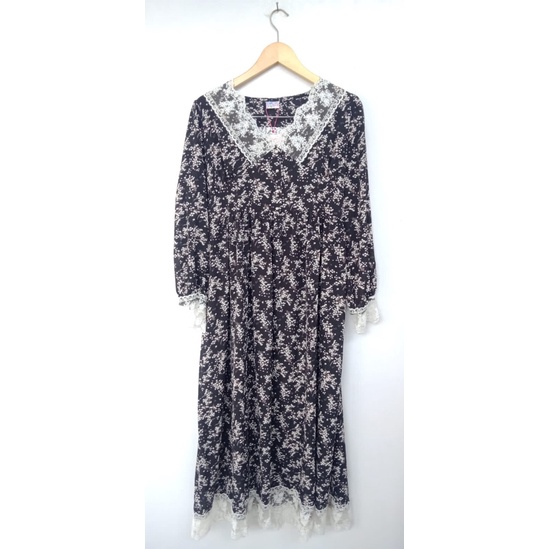 new maxi vintage korean dress with white lace