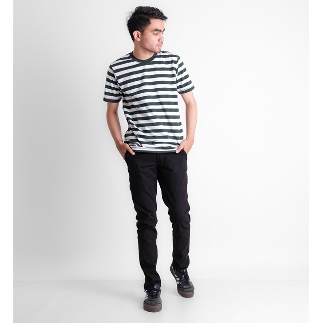 Kaos Pria Salur Lengan Pendek Hijau Garis