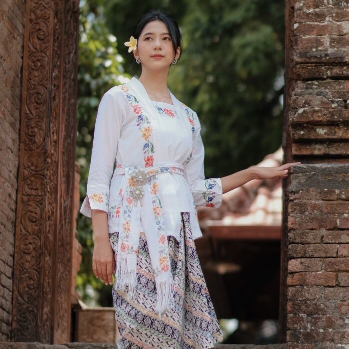 Selendang Batik Encim Pekalongan Meradelima Paris-2
