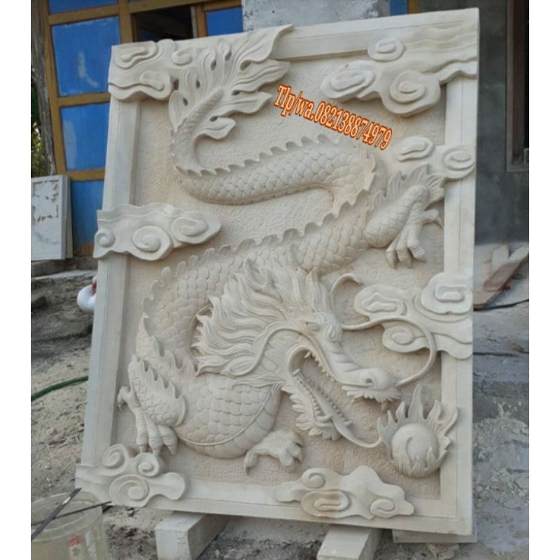 relief naga batu alam