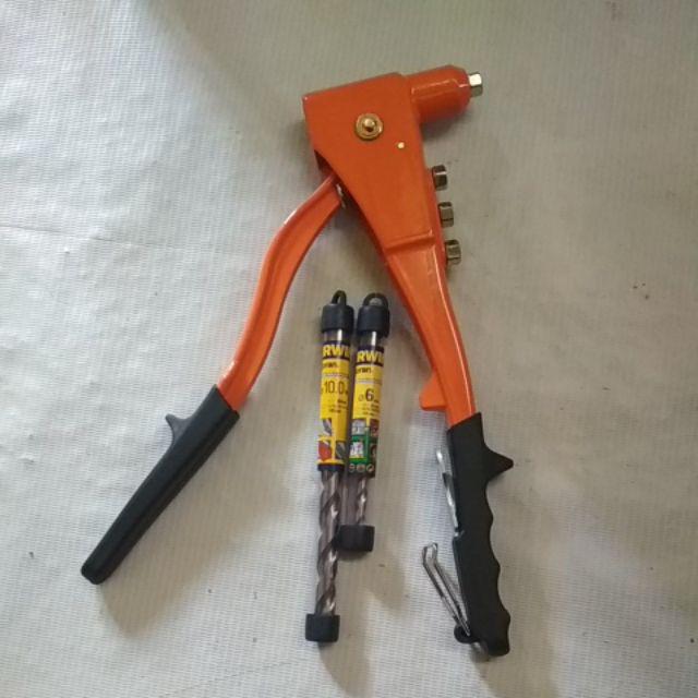 Tang Rivet / Hand Riveter Sellery