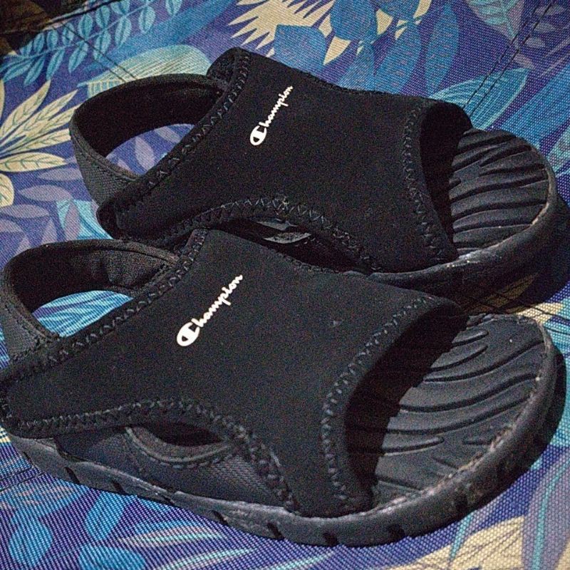 Preloved Sandal Champion