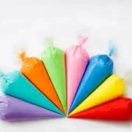 

KUE-PENGHIAS-ALAT- 100 PCS PLASTIK SEGITIGA BESAR / PIPING BAG -ALAT-PENGHIAS-KUE.