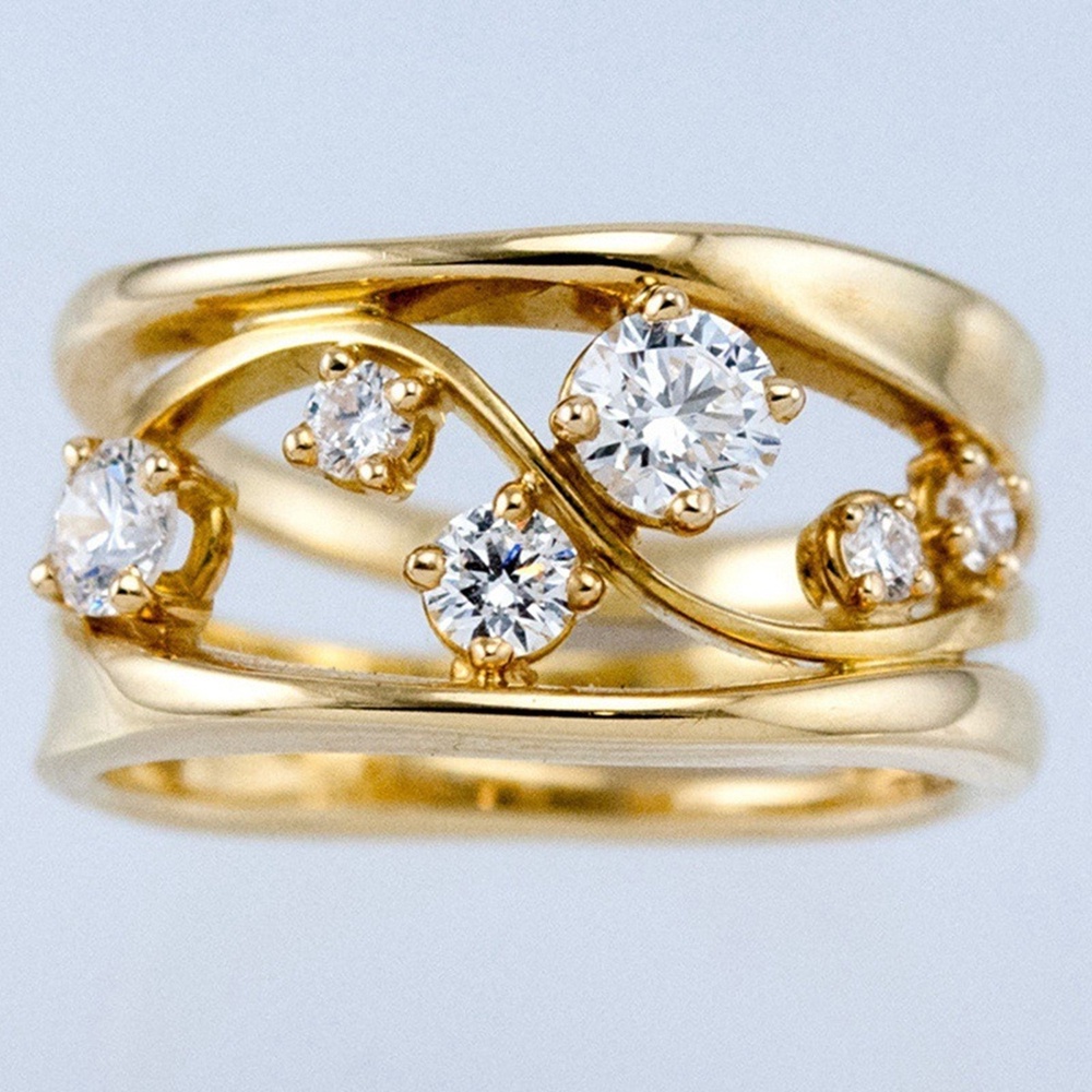 Cincin Bahan Alloy Warna Emas Aksen Zircon Untuk Wanita