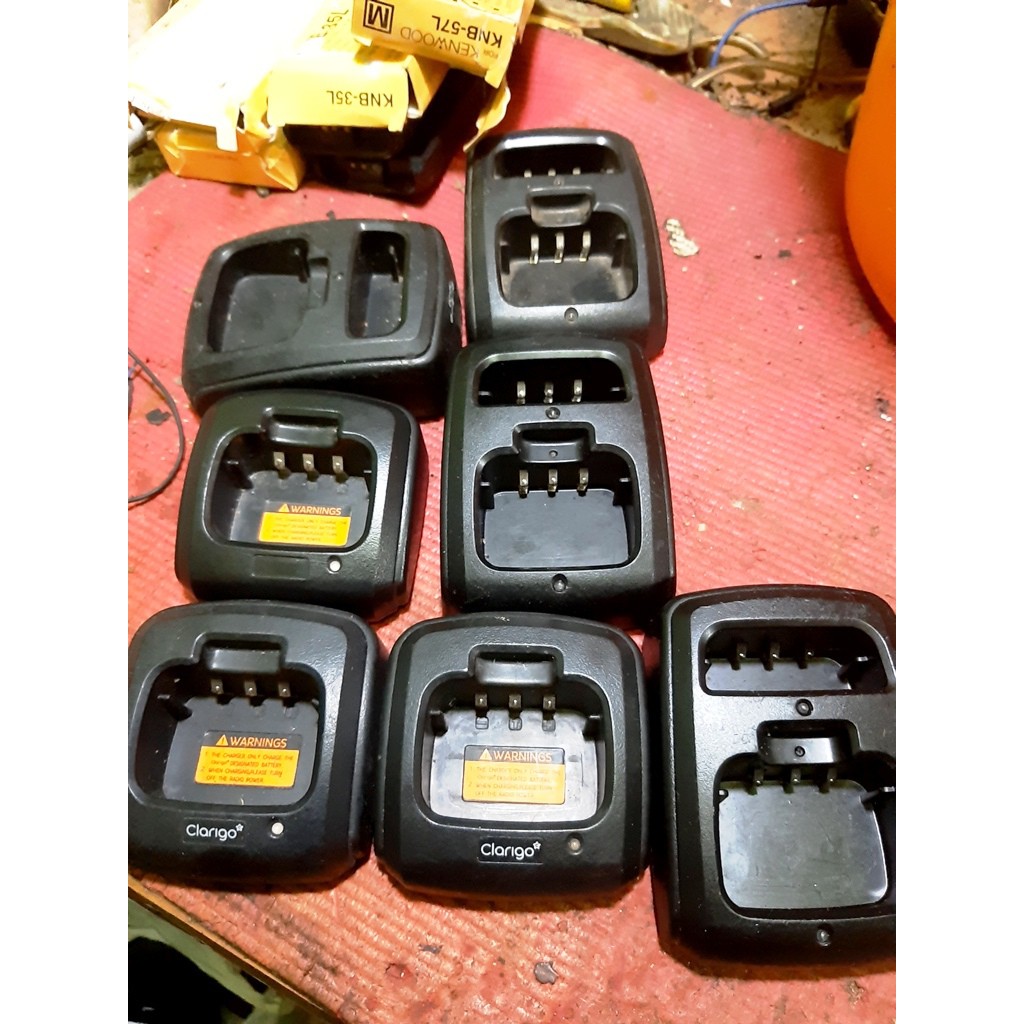 Charger Ht Clarigo 328 atau Smp328 Desktop saja Kondisi Second Normal sudah dicek