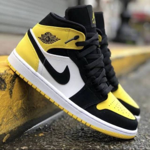 yellow aj 1