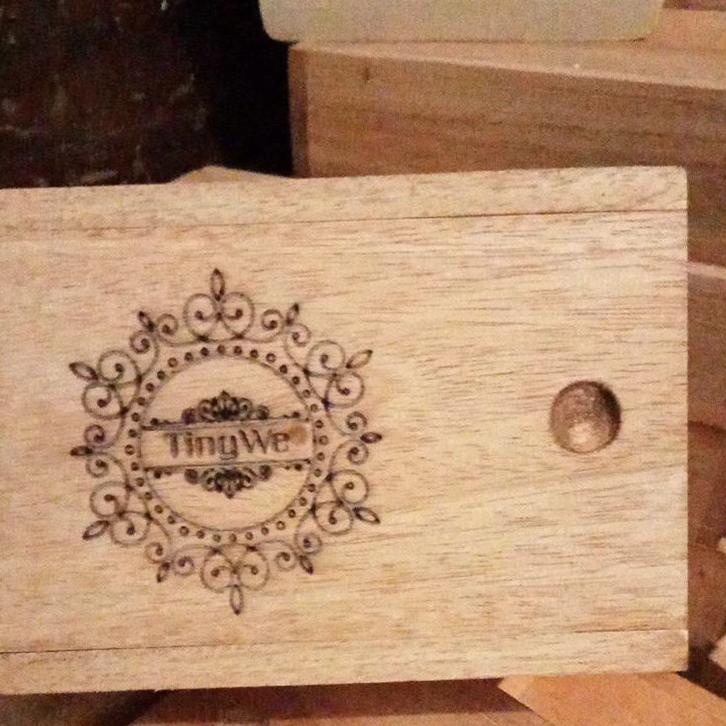 Diskon.promo kotak kayu pinewood  kerajinan kayu kotak penyimpanan box .kotak perhiasan kotak lintin