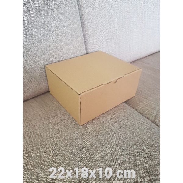 

Kardus Box uk. 22x18x10 cm Kotak Karton Die cut