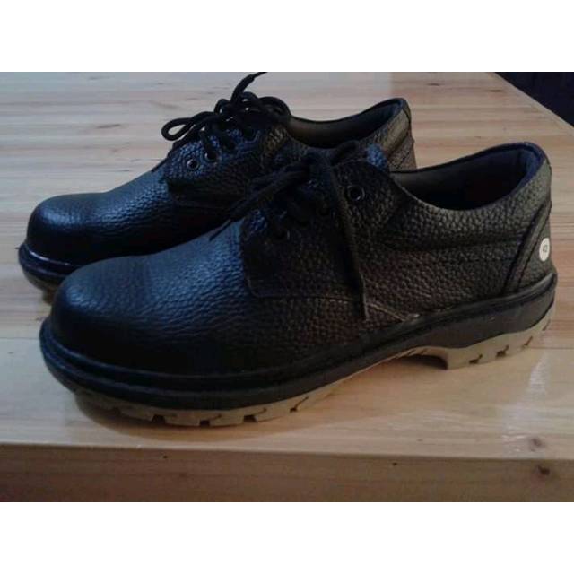 Sepatu kulit safety PDL