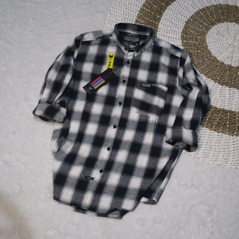 KEMEJA FLANEL PRIA LENGAN PANJANG DISTRO FANEL MOTIP KOTAK KEMEJA FLANEL PRIA LENGAN PANJANG DISTRO FANEL MOTIP KOTAK