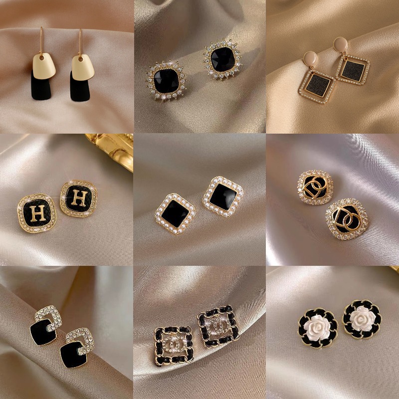 Anting Stud Hias Mutiara Hitam Gaya Vintage Korea Untuk Wanita