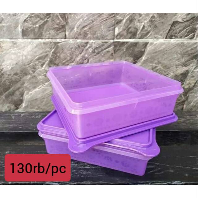 Wadah kue persegi