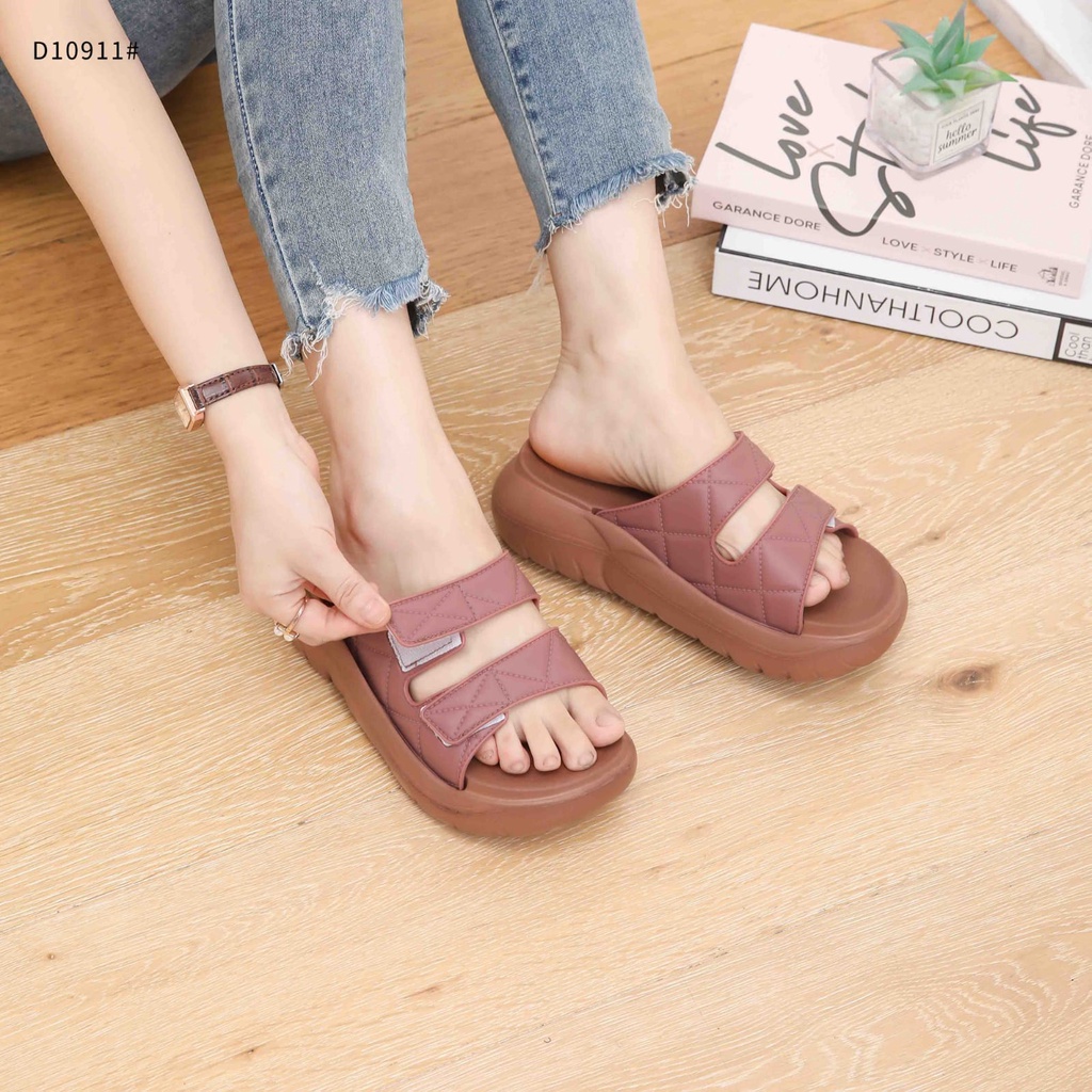 Slippers For Women With Rubber Sandal D10911