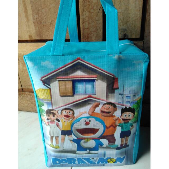 

TAS JINJING RESLETING KARAKTER KARTUN DORAEMON | TAS SOUVENIR ULTAH ANAK | GOODIE BAG MURAH | R8