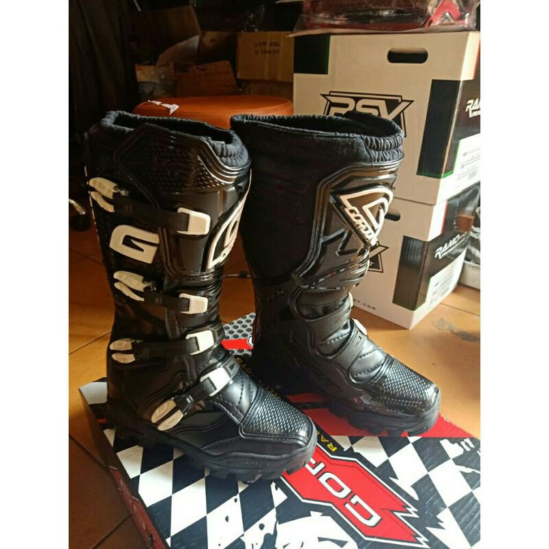 SEPATU K2 GORDONS HITAM