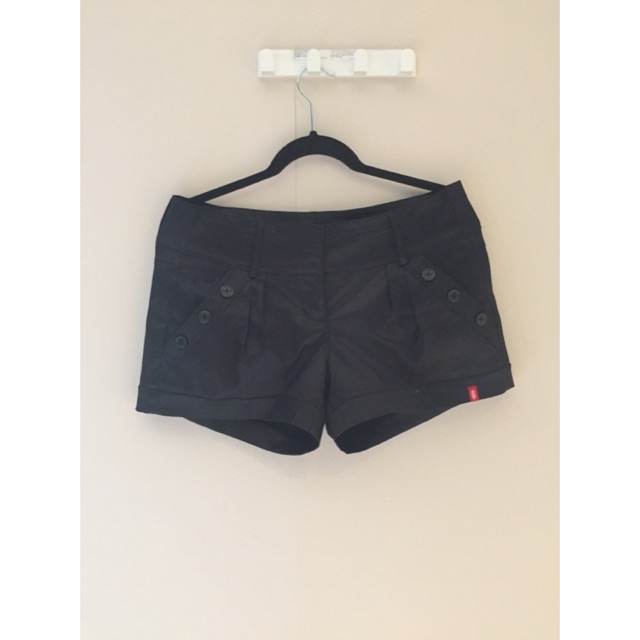 Preloved shorts EDC by esprit