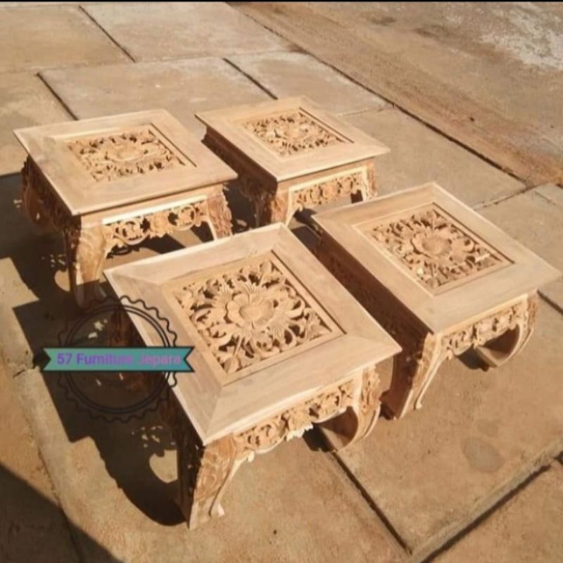 Meja pojok hias kayu jati - Meja kecil ukir Jepara mentahan