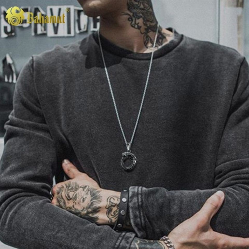 Hip hop pria kalung Ouroboros cincin liontin gaya Korea hipster cincin sweter rantai titanium baja l