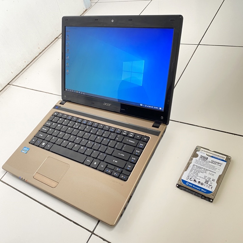 Laptop Acer Core i3 RAM 4 SSD 128 HDD 320 Mulus Nominus
