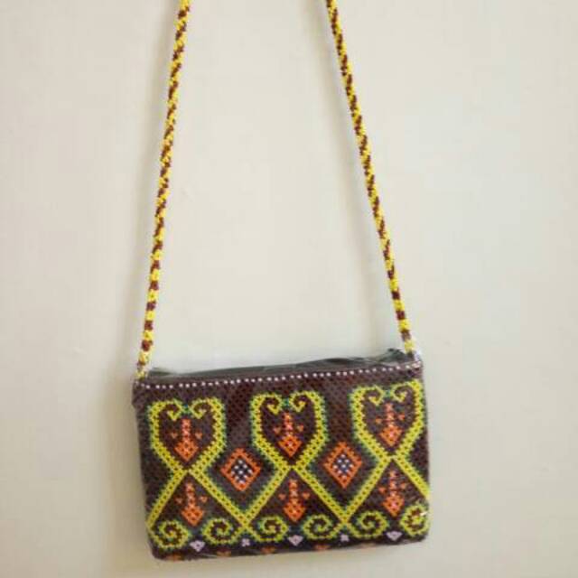 Tas abg selempang manik dayak