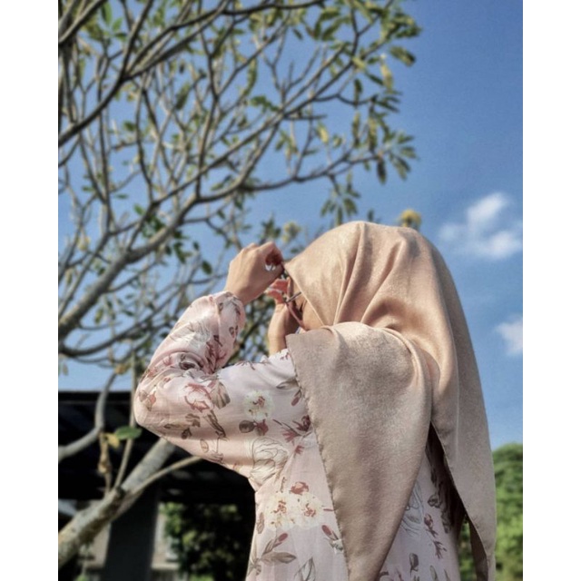 khadeejah Instan Tassle Bon Bon Silk