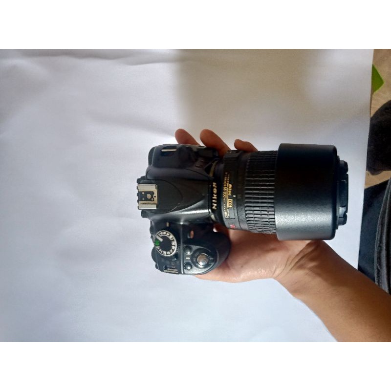 Nikon D3100 + lensa tele Nikkor 55-200 mm