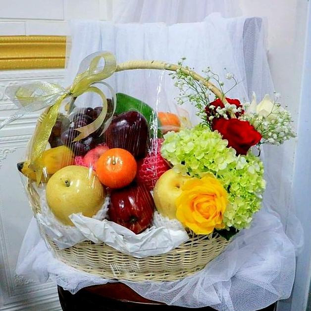 

PARCEL BUAH WITH FRESH FLOWER DFGDF64635