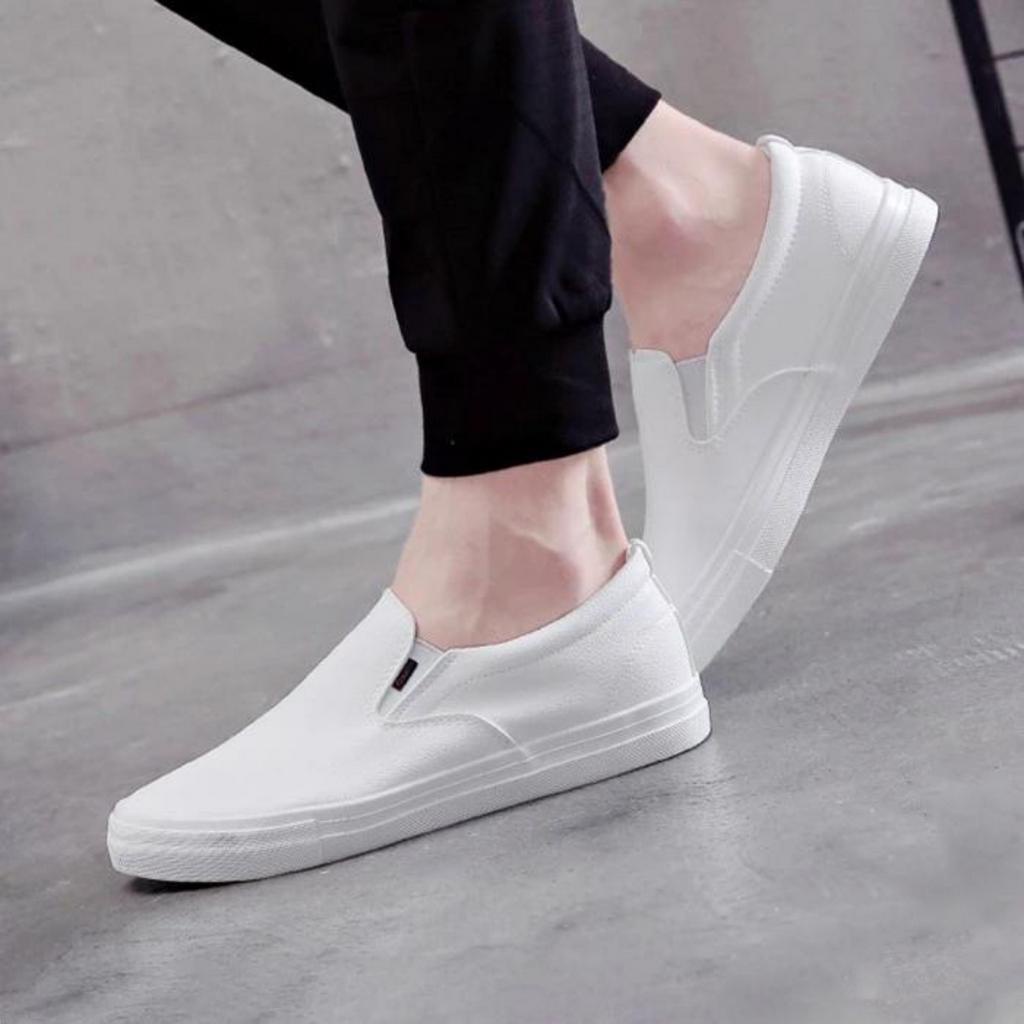 [BISA COD] FREE BOX SEPATU PRIA DAN WANITA VANS SLIP ON CLASSIC FULL WHITE SEPATU WANITA WALKERS SLIP ON KASUAL PUTIH POLOS PREMIUM QUALITY SEPATU TERLARIS