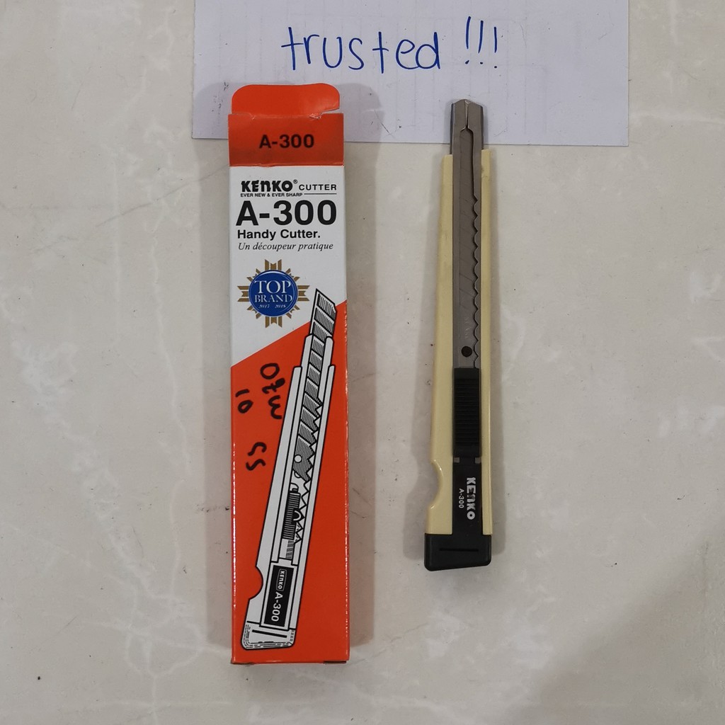 

Pisau Cutter A-300 Kenko / a300 / A 300 Kenko