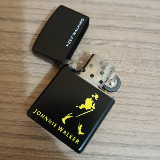 KOREK SUMBU BLACK MOTIF JOHNNIE WALKER ,  MANCIS PEMANTIK LIGHTER MURAH