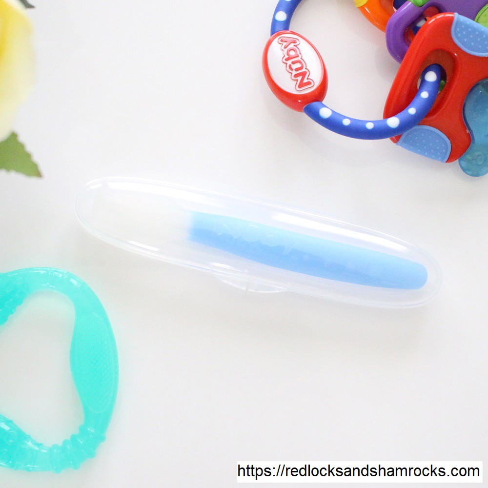 Nuby Silicone Spoon with Case Sendok Silikon Plus Wadah