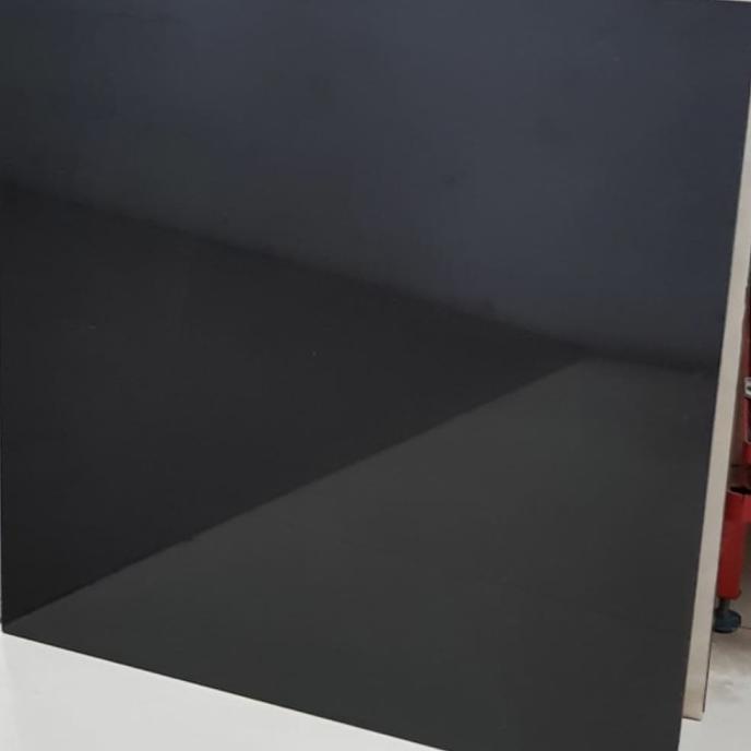 GRANIT Granit 60x60 KW 1 warna hitam mengkilap merk CERANOSA