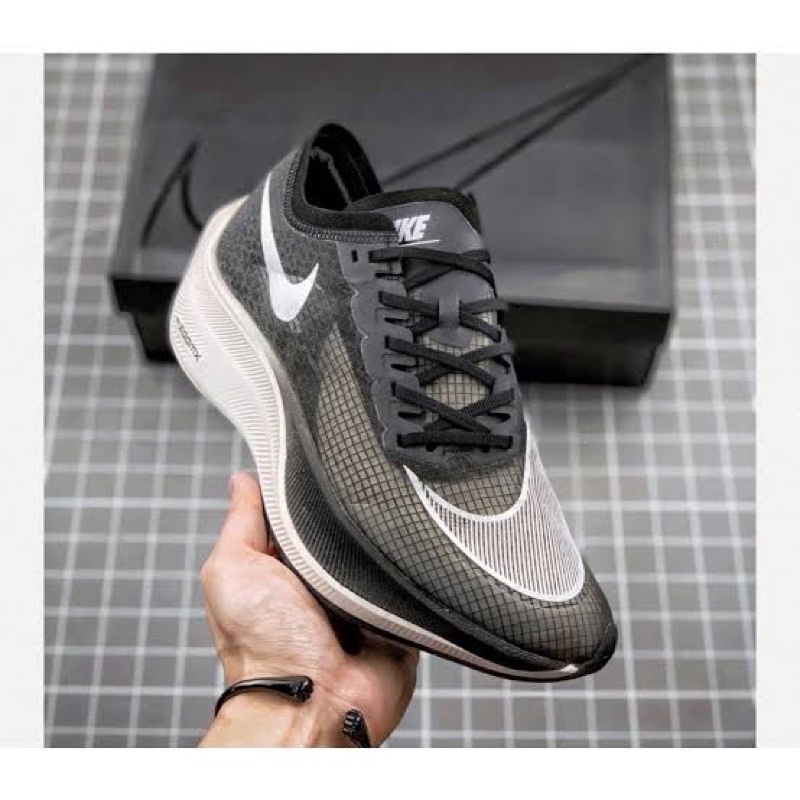 Sepatu nike vaporfly next % black white premium original sepatu pria