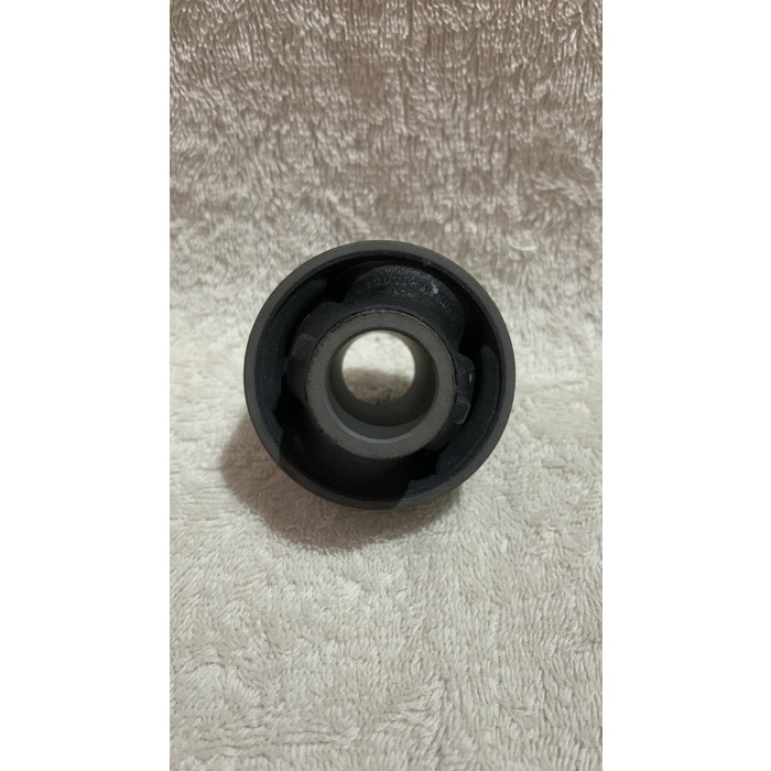 Bushing Lower Arm Depan Yaris (Besar) #98