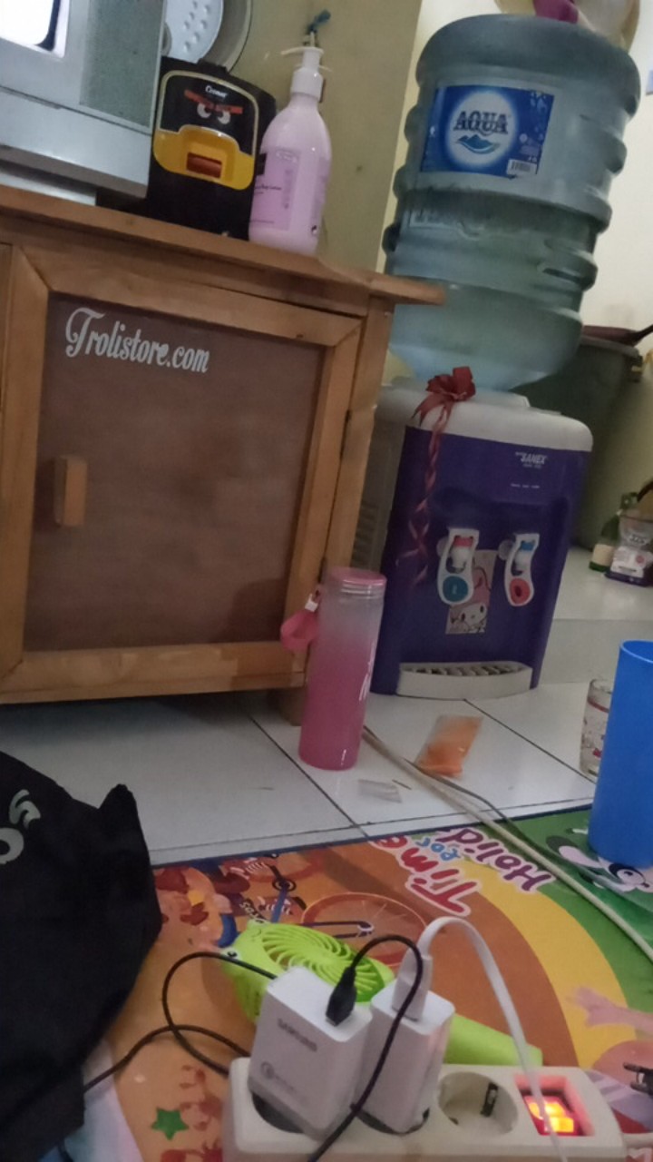 Tempat/botol Minum Kaca Model Hello Monster