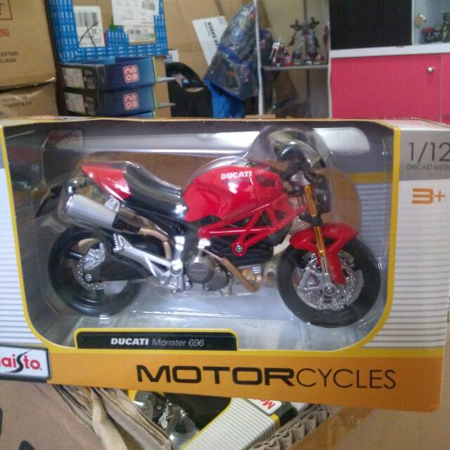 Diecast motor maisto ducati monster 696 1:12