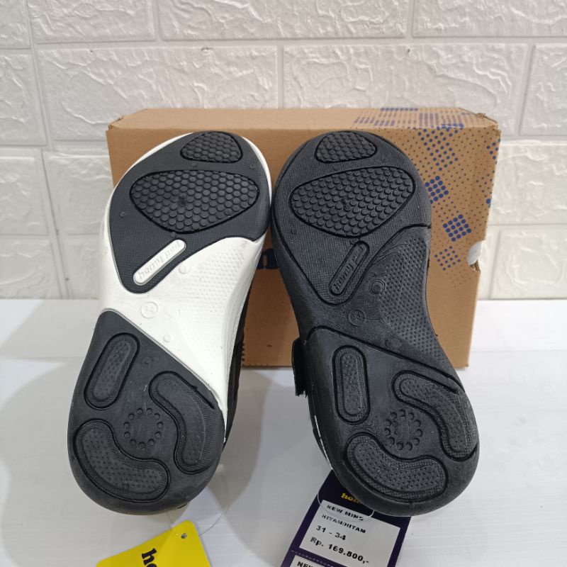 Sepatu sekolah Anak Homyped tipe New Mind size 31-38