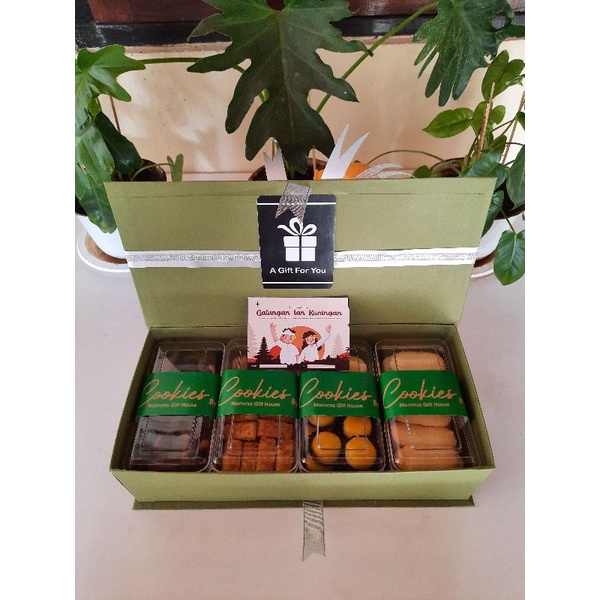 

Hampers Galungan dan Kuningan