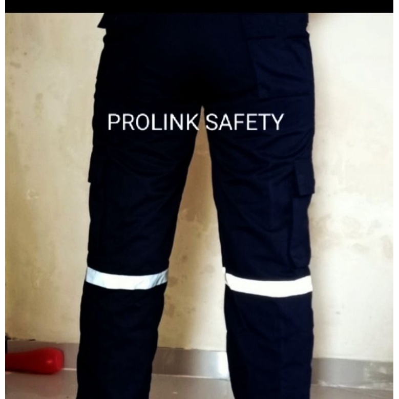 CELANA SAFETY HITAM DAN DONGKER