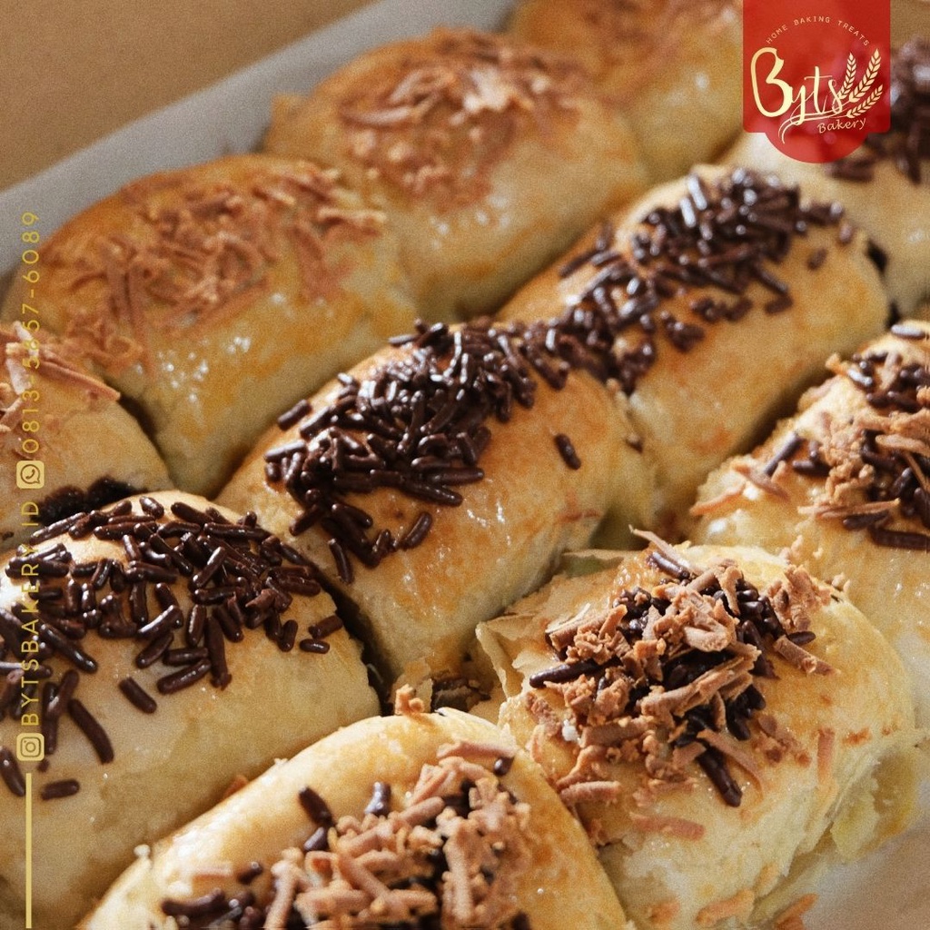 

BANANA BOLEN(BABOL) / PISANG BOLEN / PISANG MOLEN CRISPY SUPER Flaky ISI 12