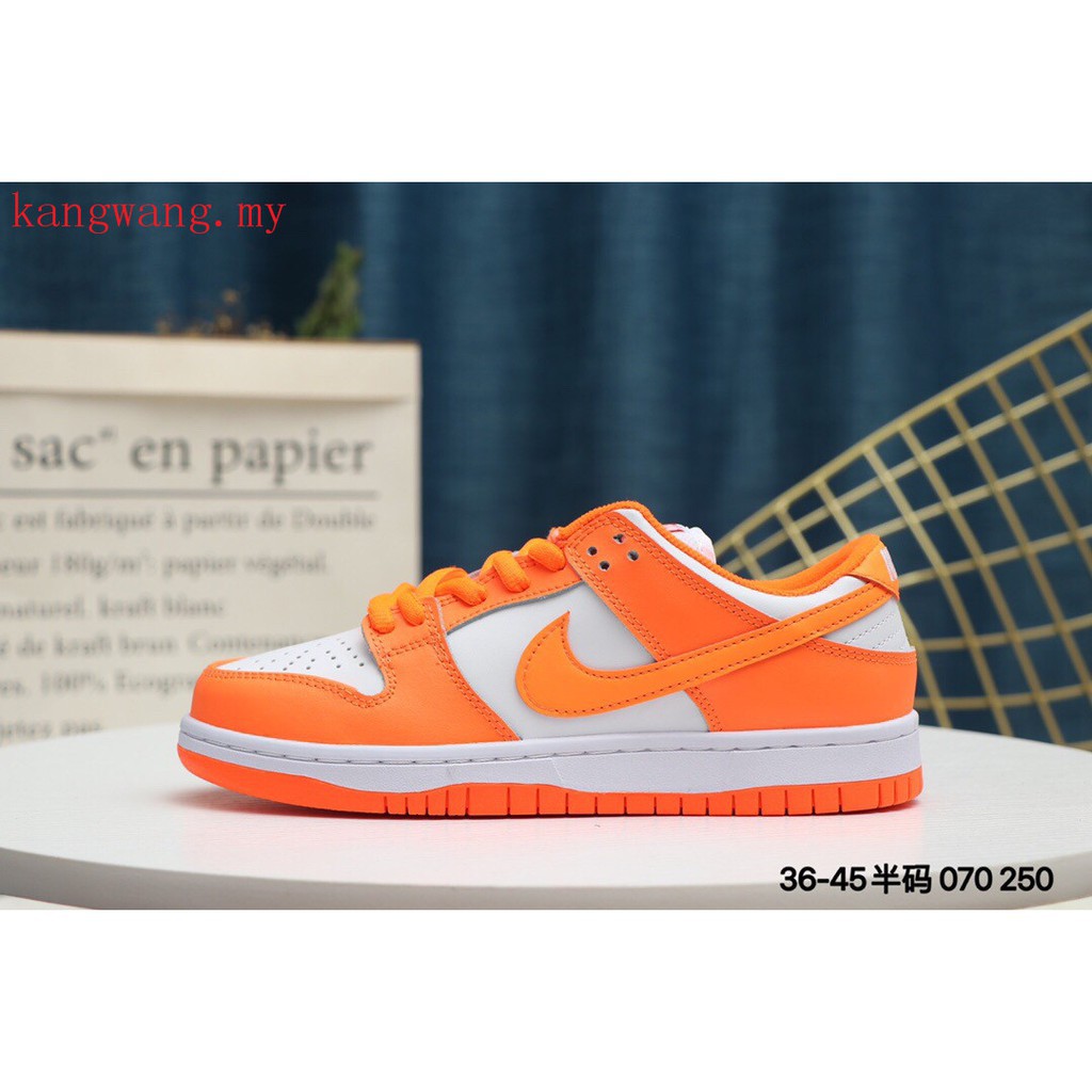  Sepatu  Sneakers Desain Nike  Sb  Dunk  Low  Pro Warna Oranye 