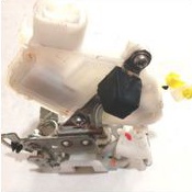 Door Lock Depan Kiri-LH Toyota Grand Avanza Original