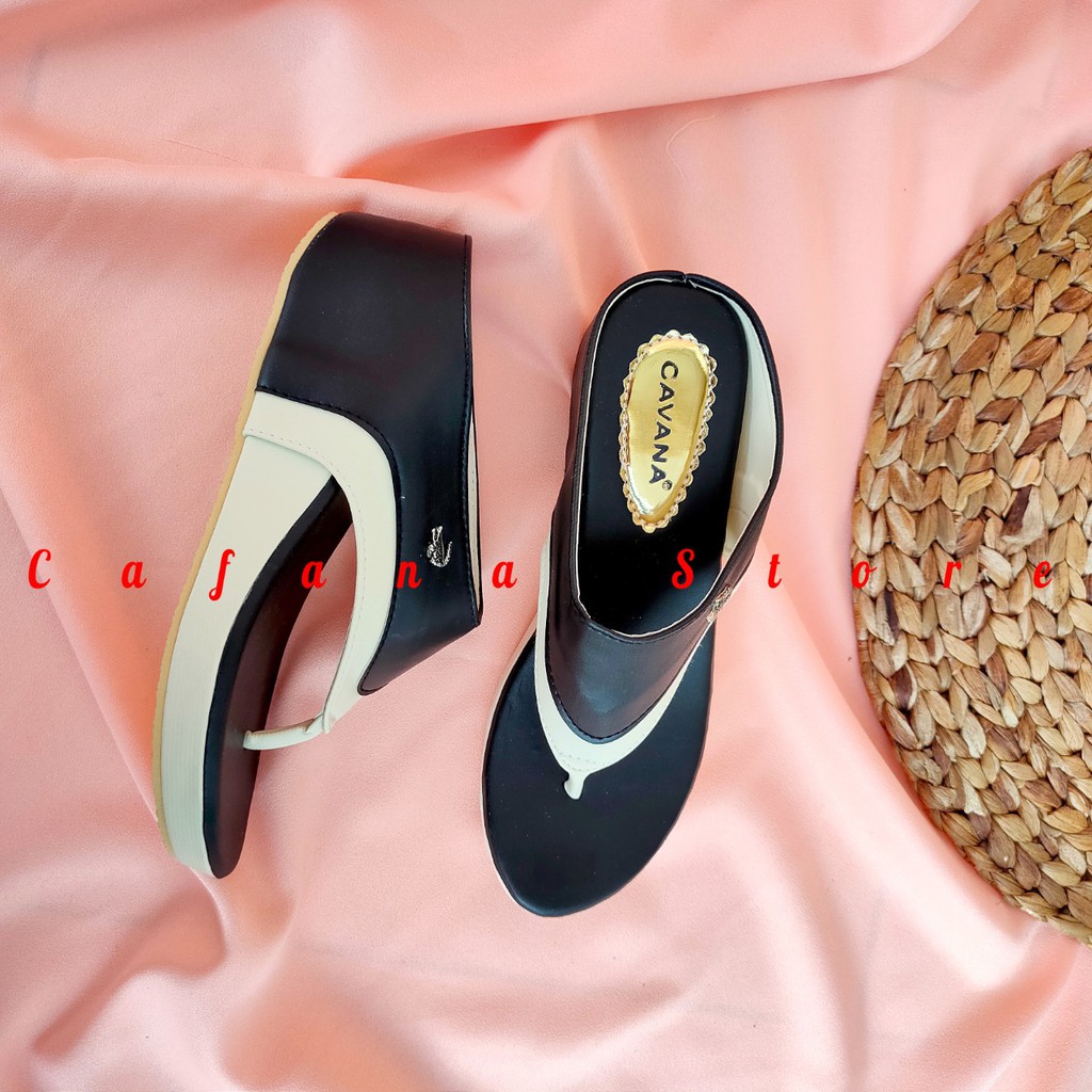 Cafana Sandal Wedges Wanita SDW275 Hitam Wedges