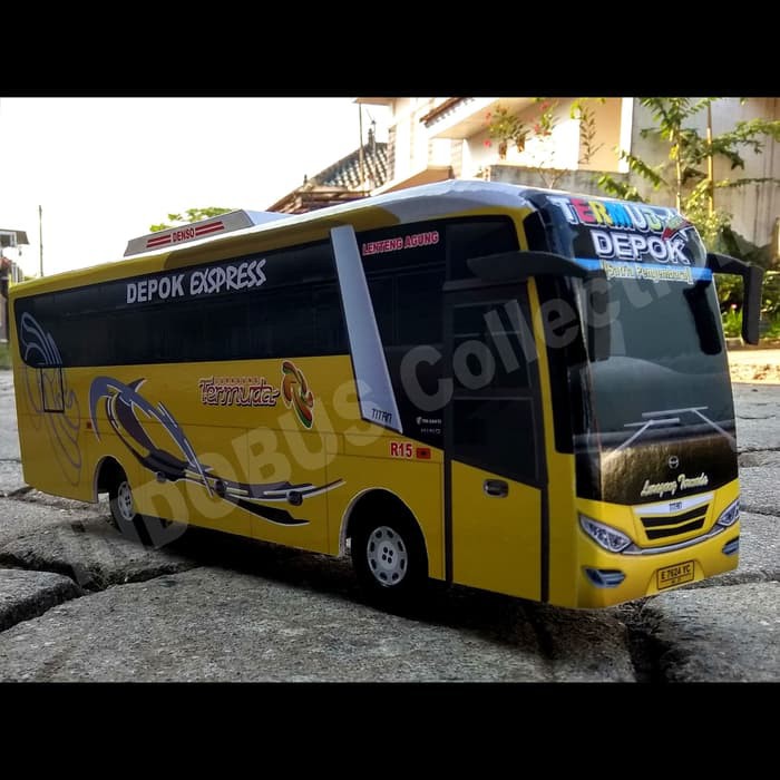 Miniatur Bus / Bis Luragung Termuda